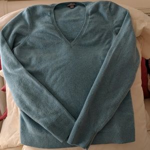 Ann Taylor Cashmere v neck sweater